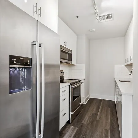 Upscale Condos And Penthouses Close To Canal And Bourbon St New Orleans Exterior photo