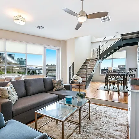 Upscale Condos And Penthouses Close To Canal And Bourbon St New Orleans Exterior photo