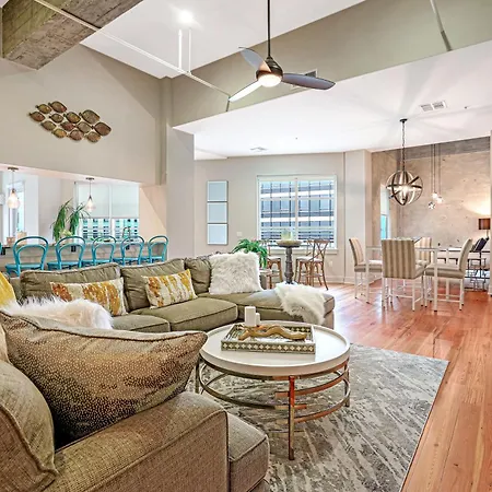 Upscale Condos And Penthouses Close To Canal And Bourbon St New Orleans Exterior photo