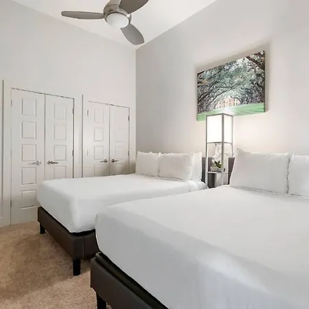 Upscale Condos And Penthouses Close To Canal And Bourbon St New Orleans Exterior photo