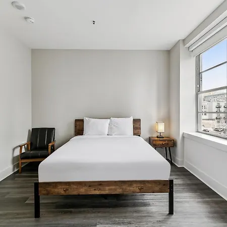 Upscale Condos And Penthouses Close To Canal And Bourbon St New Orleans Exterior photo